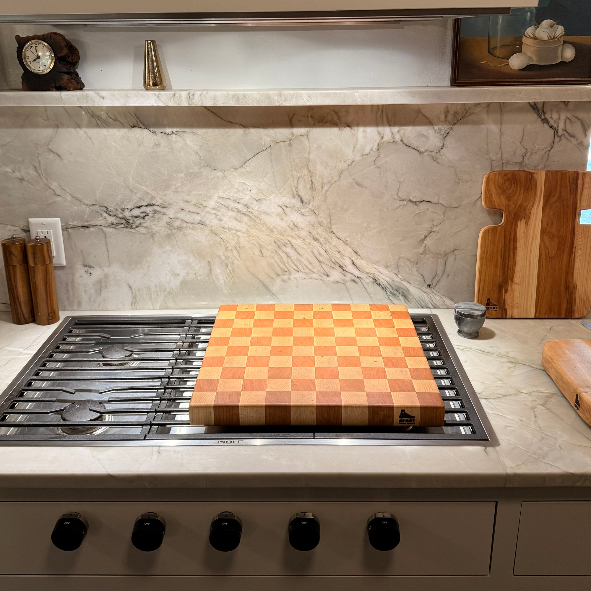wood_cutting_board_endgrain_checkerboard_pattern_maple_cherry_stove
